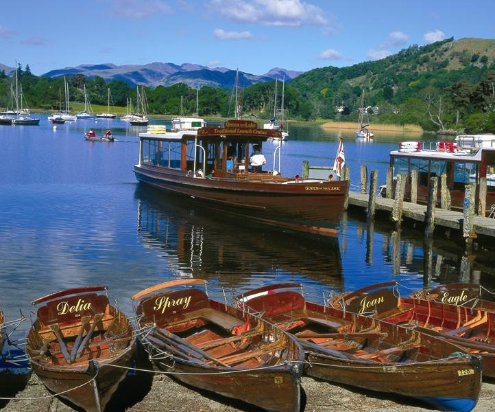 Queen of the Lake - Historic Vessels in Jubilee Pageant