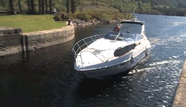 Leg-13-the-great-motorboat-tour.gif